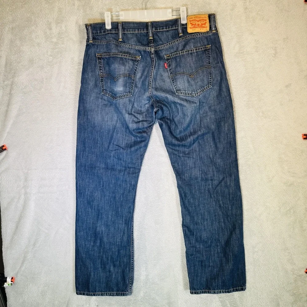 Levis 514 Jeans Mens 38x31 (38x32) Blue Medium Wash Straight Denim Zip Fly